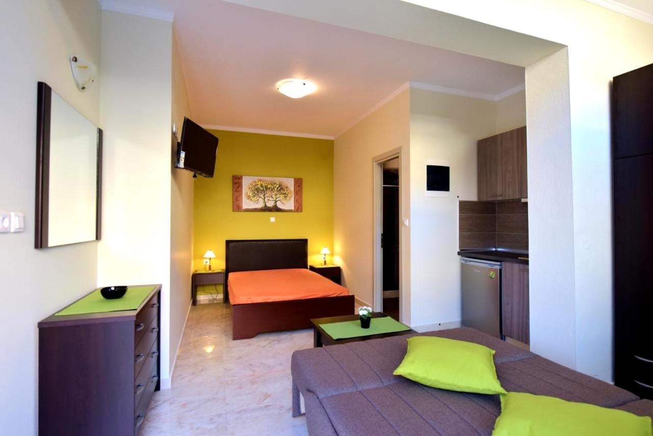 Elia Beach Modern Suites Flogita Exterior foto